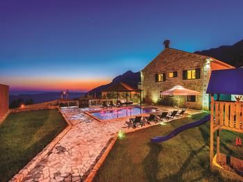 Bild från Villa Pave / Six Bedrooms H1 6 Bedrooms 5 Bathrooms Home, Hotell i Kroatien